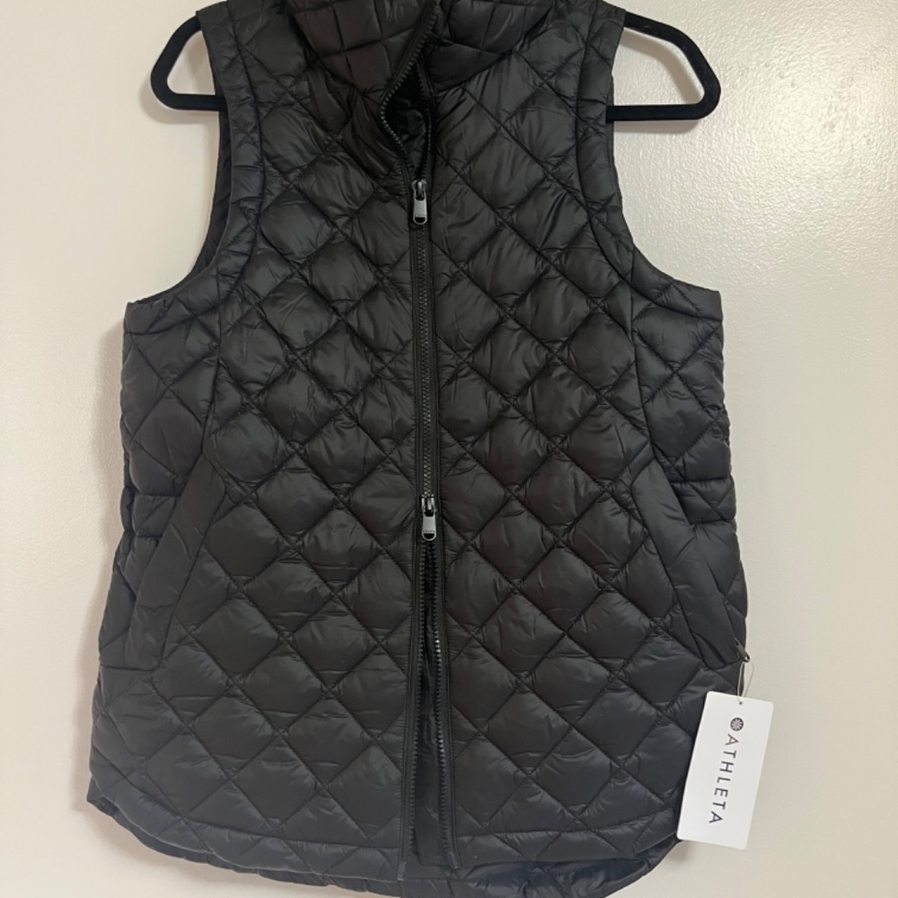 Athleta Whisper Featherless Puffer Vest, small NWT - Picture 5 of 6